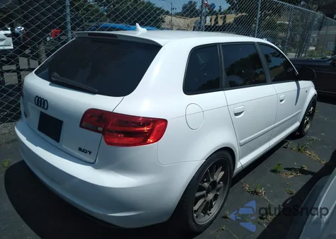 2010 Audi A3 2.0T Premium из США, поврежденный, VIN WAUBEAFM3AA111029